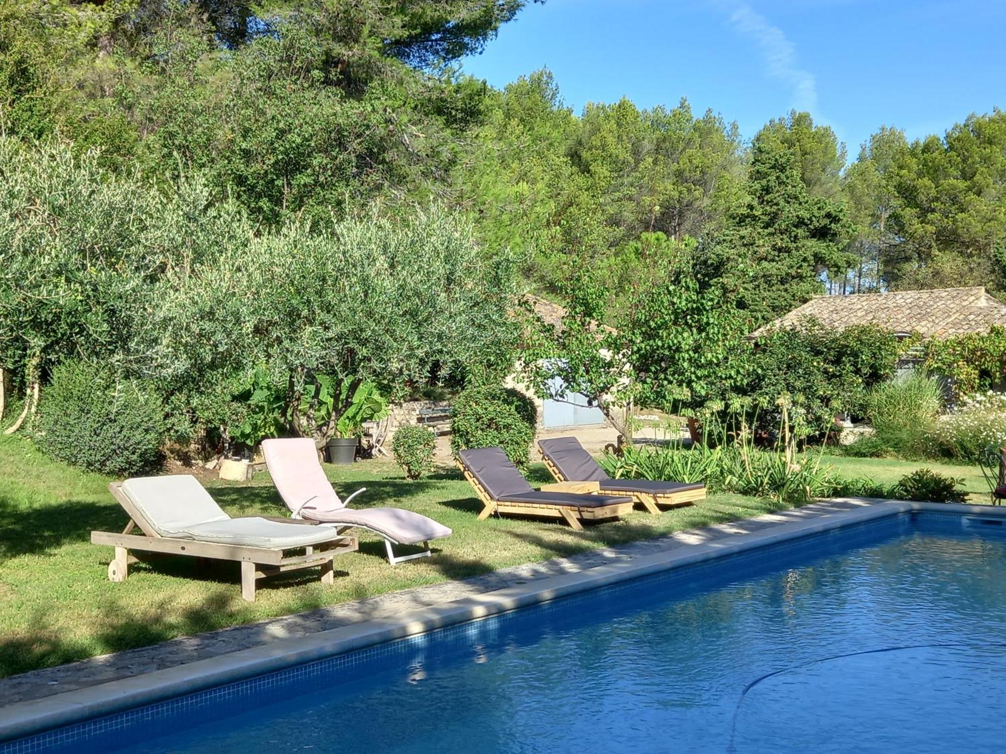 La Roulotte Du Petit Paradis Saint-Rémy-de-Provence Zewnętrze zdjęcie