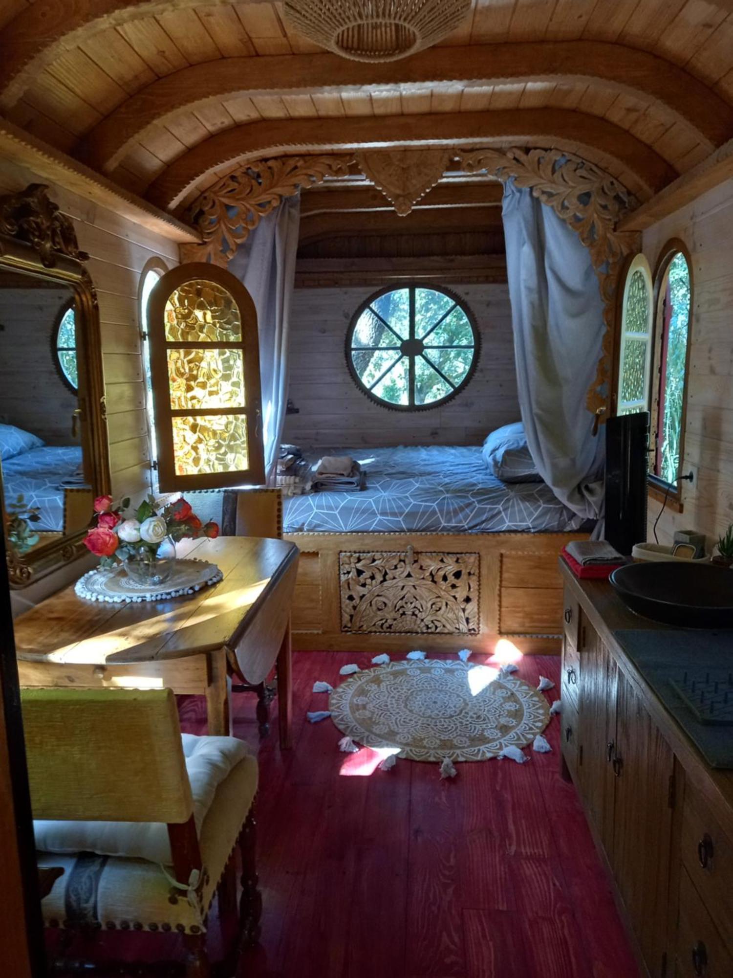 La Roulotte Du Petit Paradis Saint-Rémy-de-Provence Zewnętrze zdjęcie